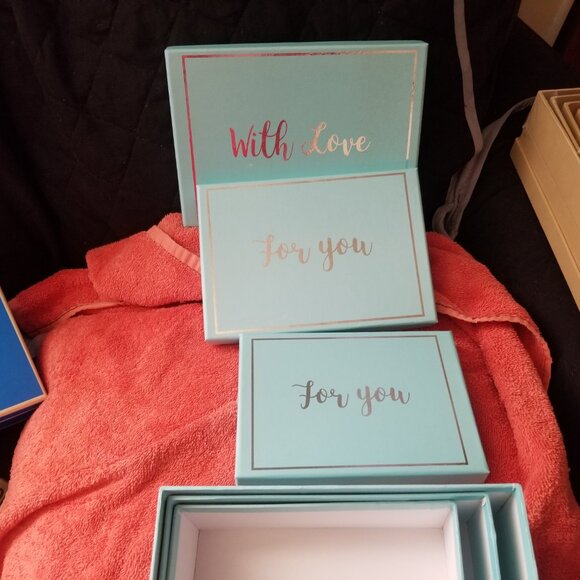 Gift box sets - Picture 2 of 5